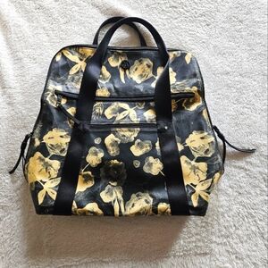 Lululemon pleather gym bag